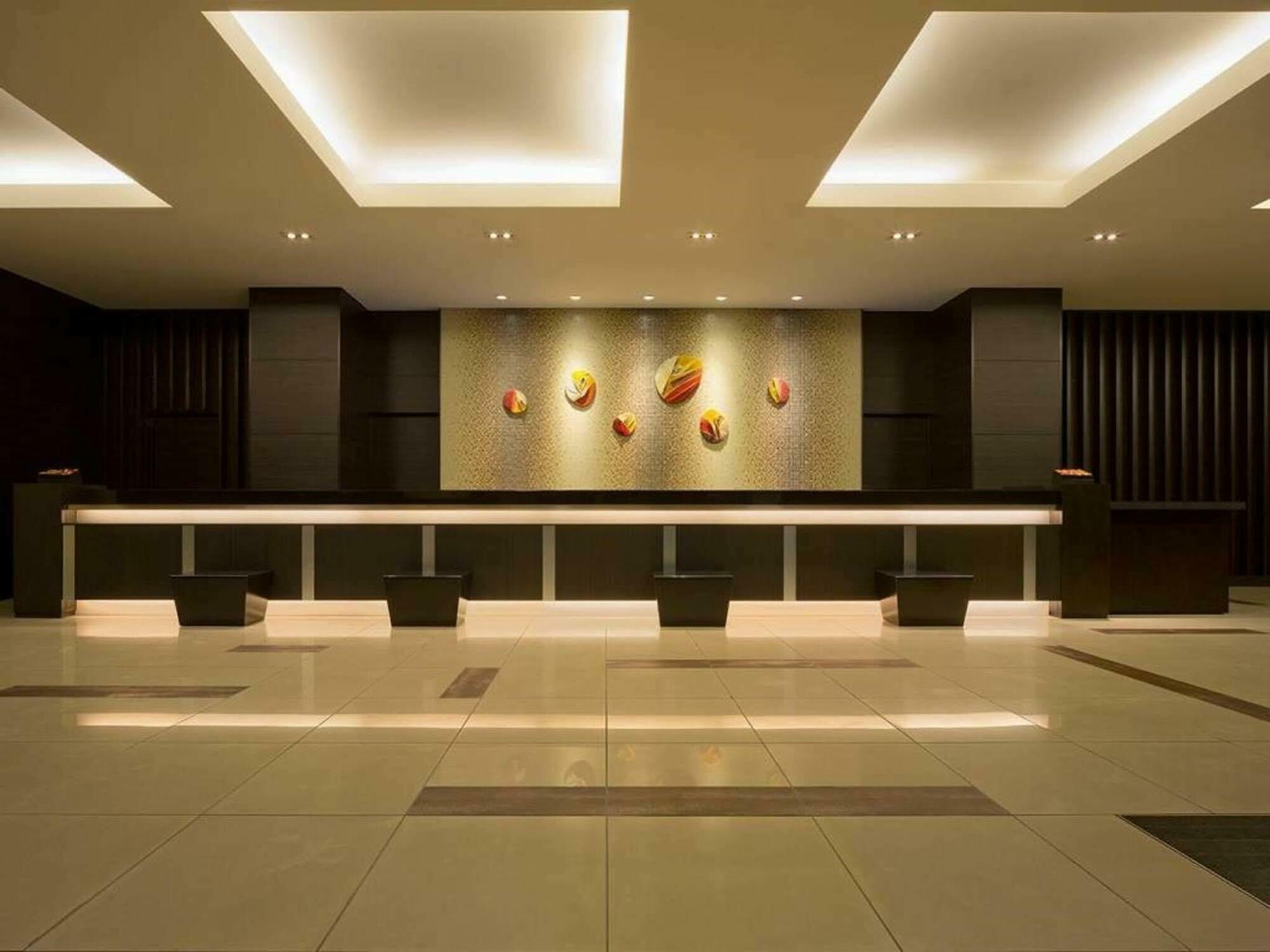 Holiday Inn Osaka Namba By Ihg Экстерьер фото